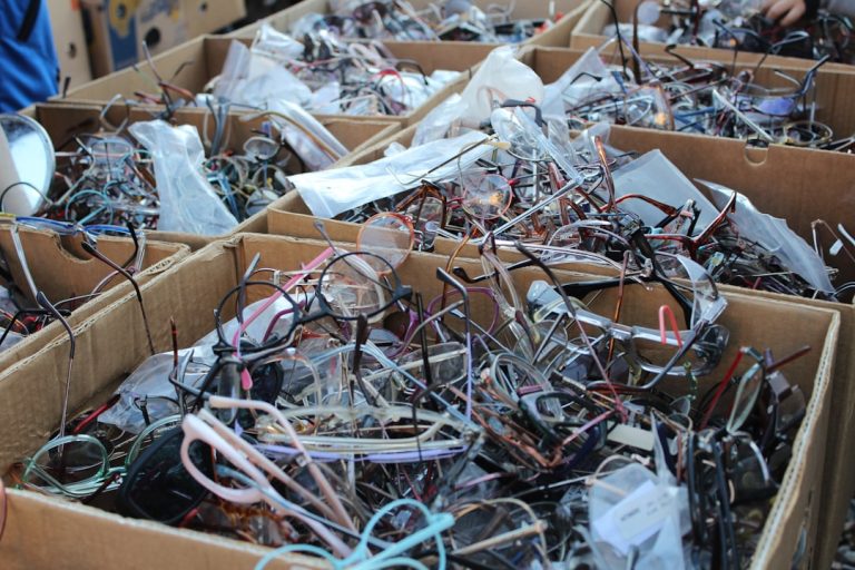 My Experience with Digital Decluttering for Less E-waste.